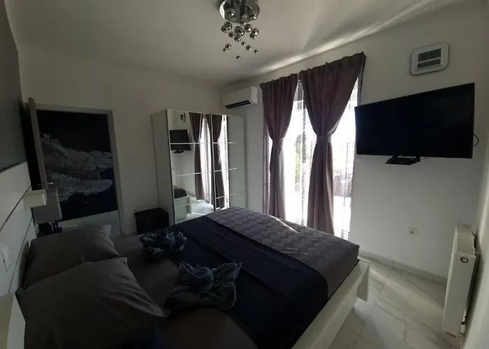 Tj Apartment